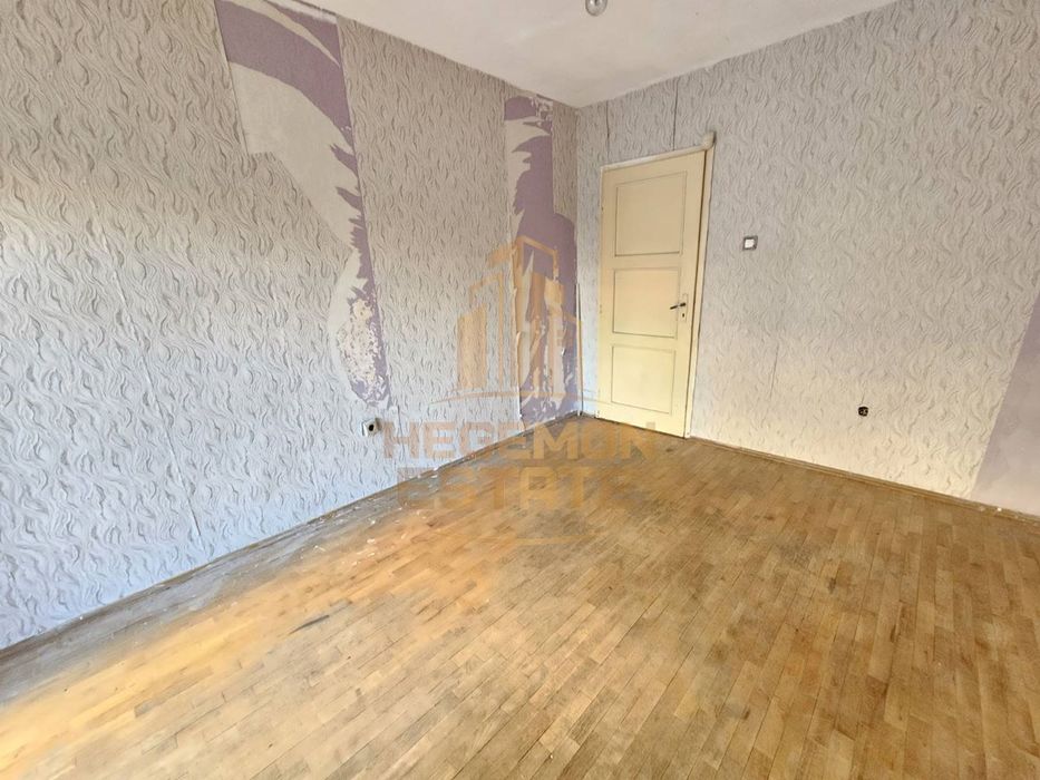 Продава се Двустаен апартамент в Варна, Зимно кино Тракия - 70 кв.м за 1800 €/кв.м - Снимка #6