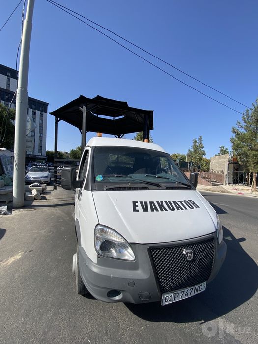 Evakuator xizmati 40.000 sumdan boshlab