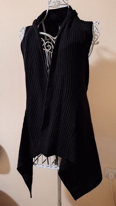 Интересен Дамски Черен Елек Асиметрия - S /M