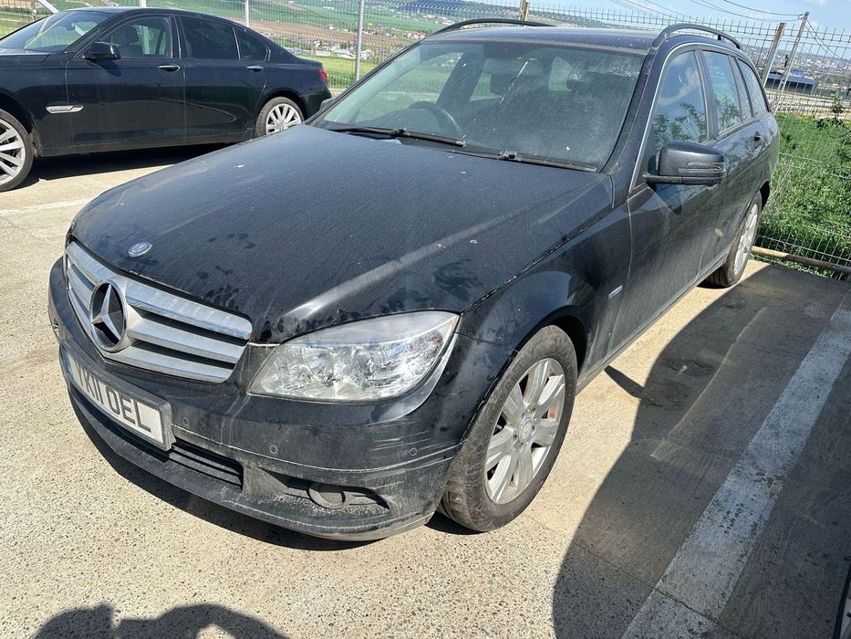 Dezmembrez / Dezmembrari / Piese / Accesorii Mercedes c w204 2011 break 2.2 cdti euro 5 negru