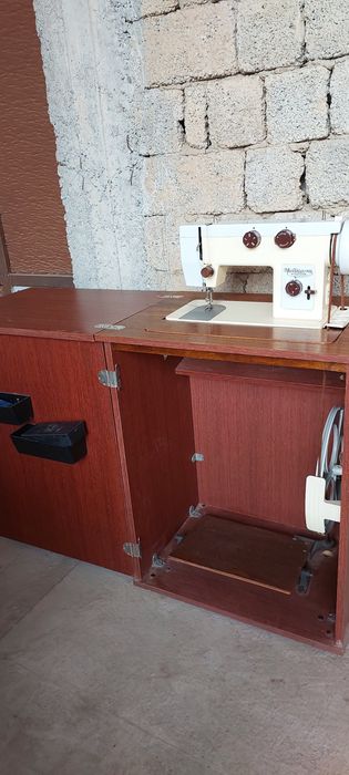 Швейная машина ЧАЙКА-143