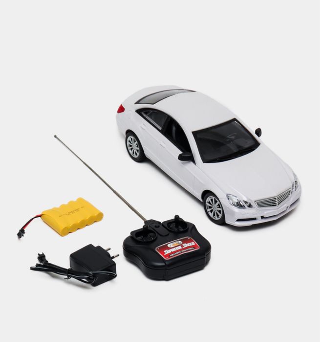 Masofadan voshqariladigan mashina Mercedes-Benz w212 masshtab 1:14