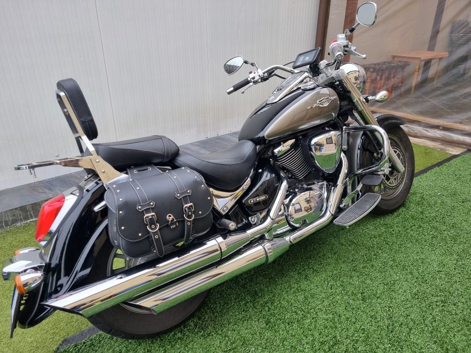 Suzuki Intruder 800