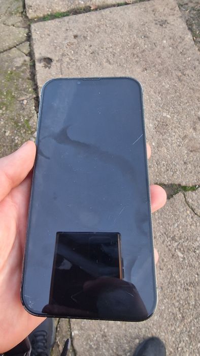 Vând iphone 13 pro max