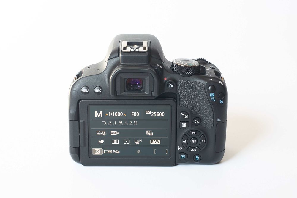 Canon EOS 800D + EF 50 mm 1.8