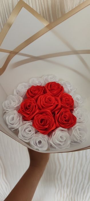 Букет из атласной ленты