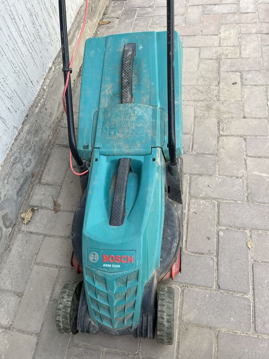 Газонокосилка BOSCH