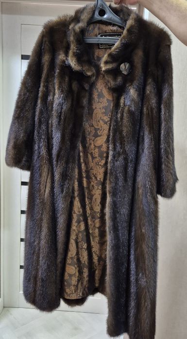 Продам норковую шубу