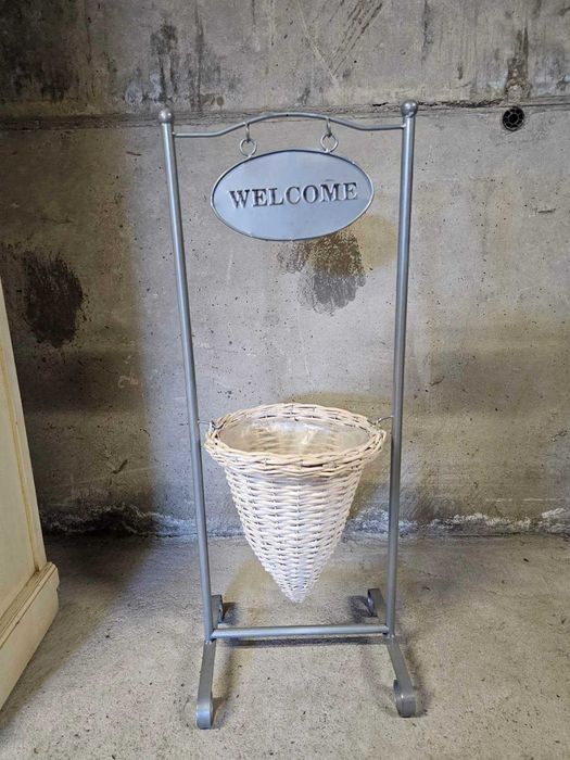 Витрина изцяло от масив