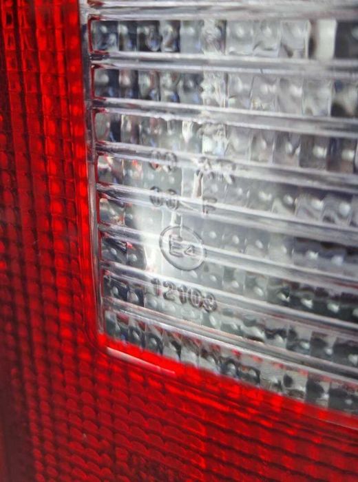 Стопове Стоп Задни Светлини E4 за Бус Ивеко IVECO DAILY 2000 - 2005г.