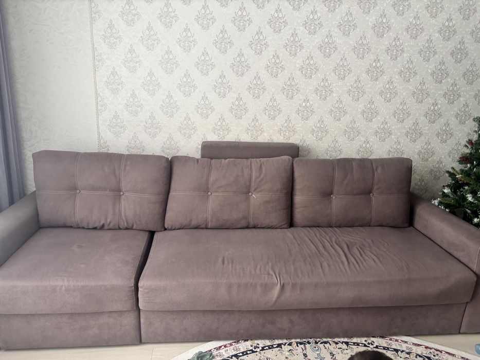Продам диван в нормальном состоянии