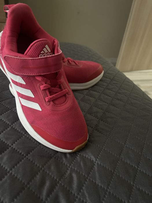 Маратонки Adidas