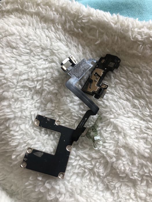 Vând iphone 11 pro se vinde urgent!!