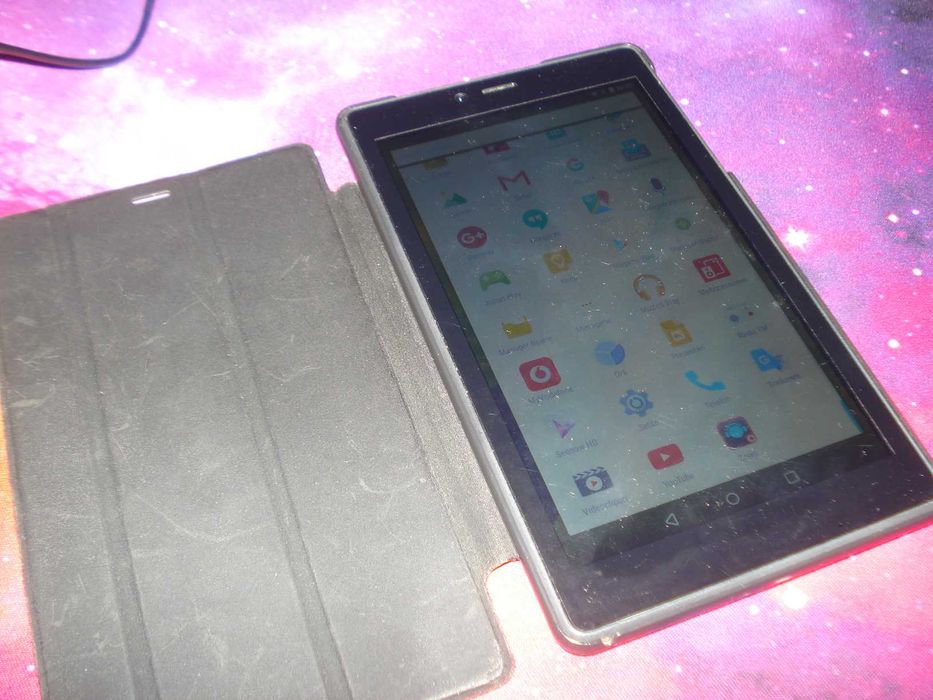 Tableta vodafone VDF 1100 7inch 1gb ram sim card sd