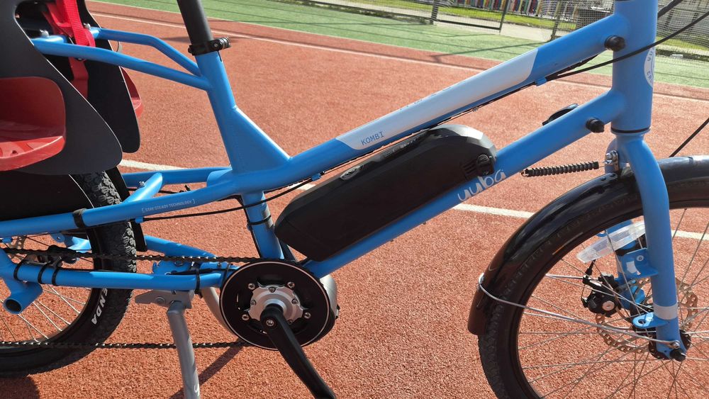 Bicicletă Cargo Electrică Yuba Kombi – Longtail, 2 Scaune Copii, Motor Central