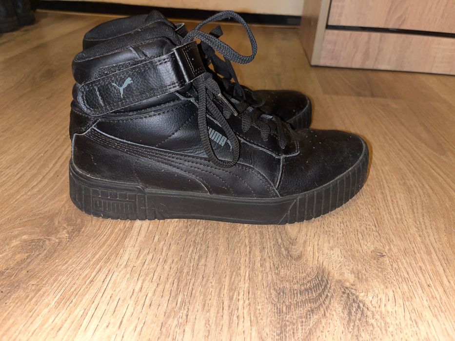 Женски обувки Puma.