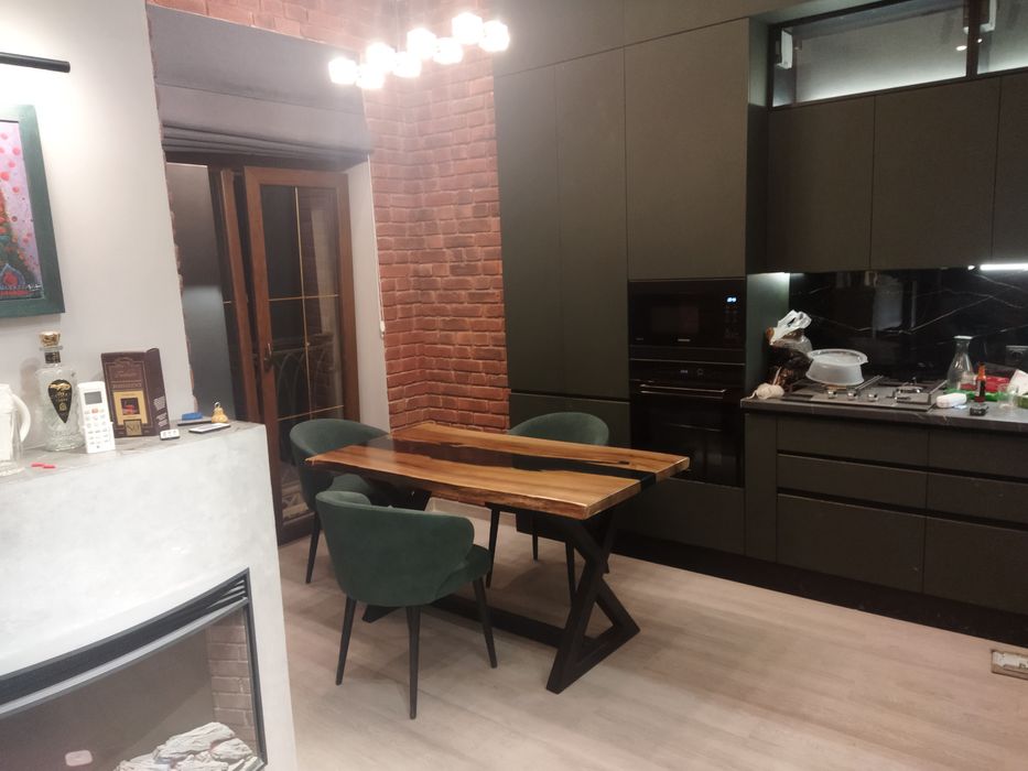 Всех видов столов для дом, дач, кафе, офис