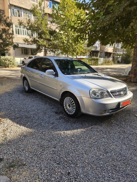 Продается Chevrolet Lacetti 1.8/2013
