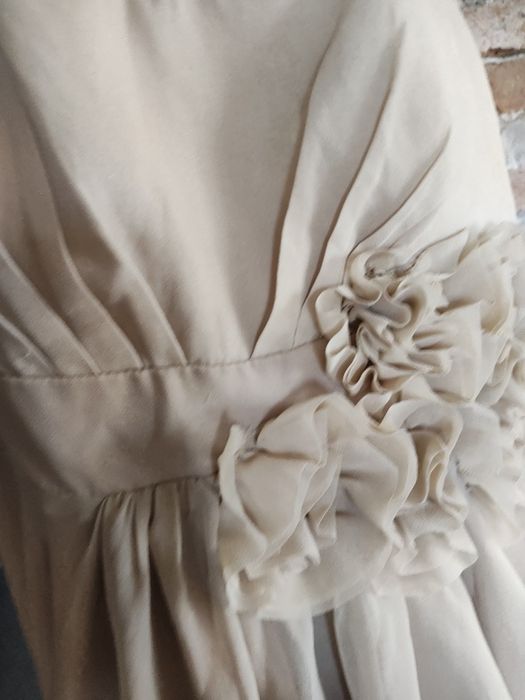 Дамски рокли дълга-къса