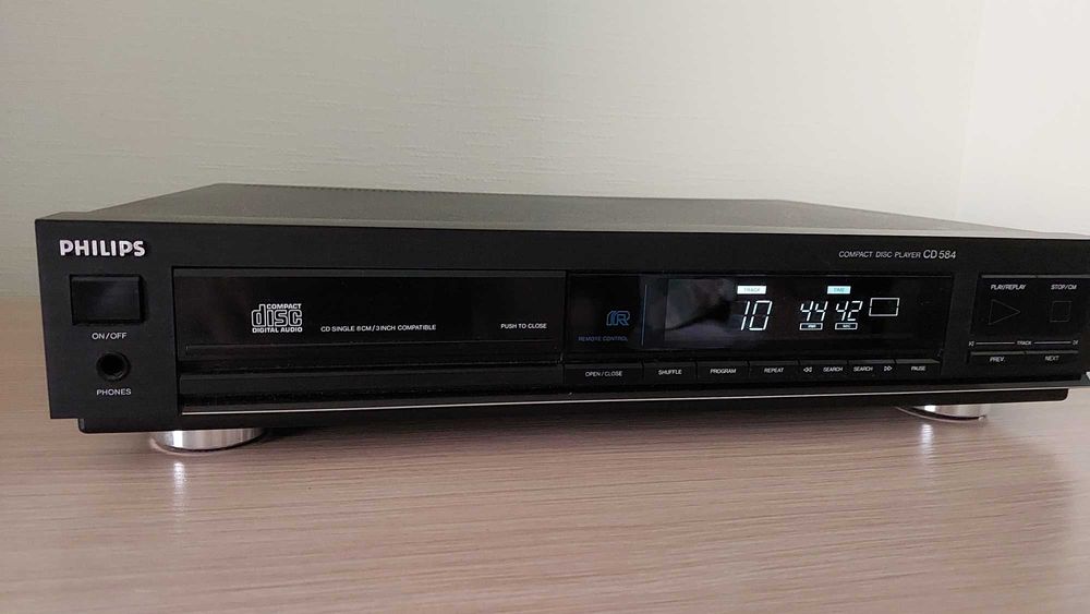 Кассетная дека  Akai Pioneer  Philips CD