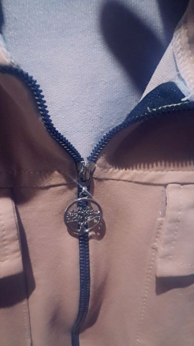 Kiyilgan lekin yangi qizlar spartifkasi