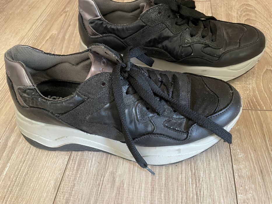 Маратонки Sketchers Italy номер 38