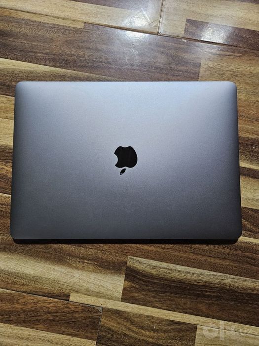 MacBook air сотилади