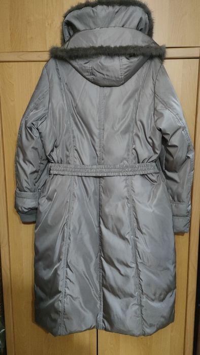 Пальто утеплённое продаю