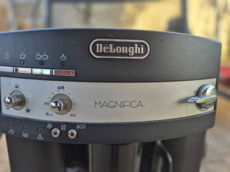 Espressor automat De'Longhi Magnifica ESAM 3000.B