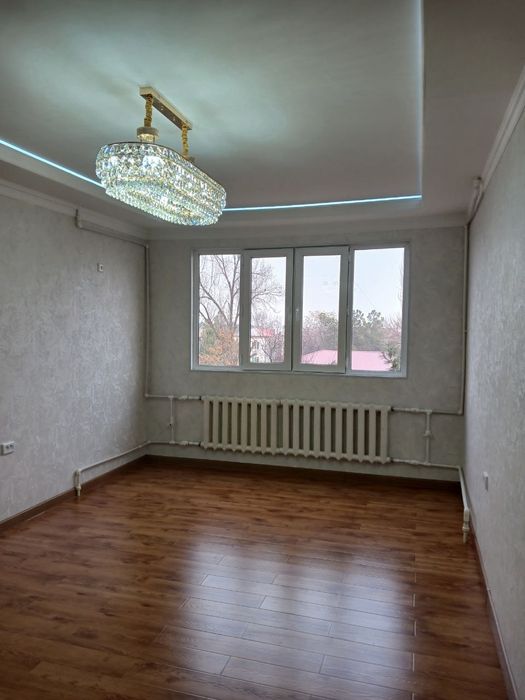 3/3/9 Uy sotiladi Massiv Straitel