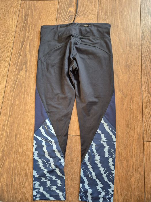 Nike клинове и бюстие