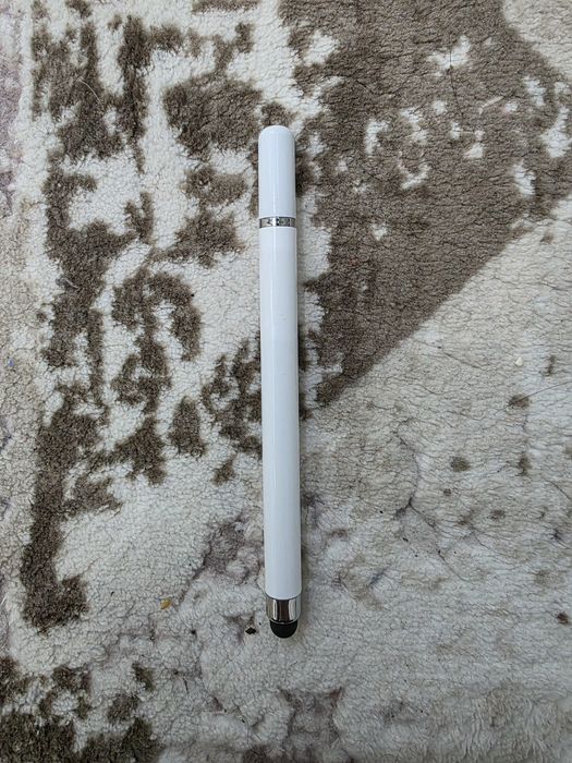 Универсальный стилус для смартфона и планшета