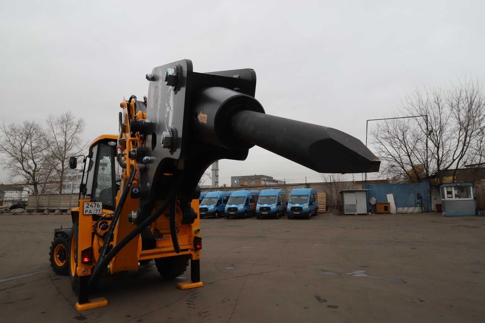 Гидромолот на JCB