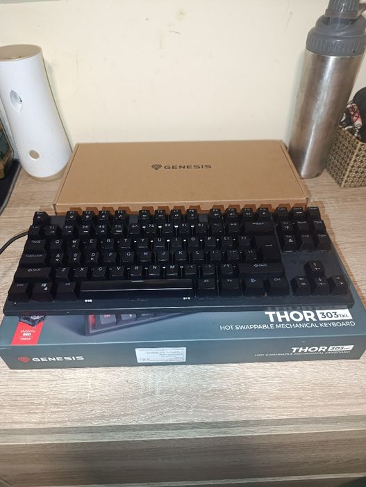 Гейминг клавиатура GENESIS Thor 303 TKL