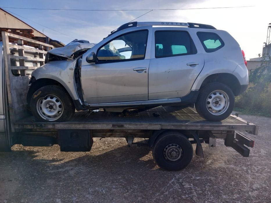 Дачия дъстер 1.6 4×4 2015г 46000км на части