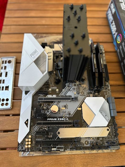 Kit PC Intel Core i7 8700 + Placa de baza Asus Prime Z390-A + 32G DDR4