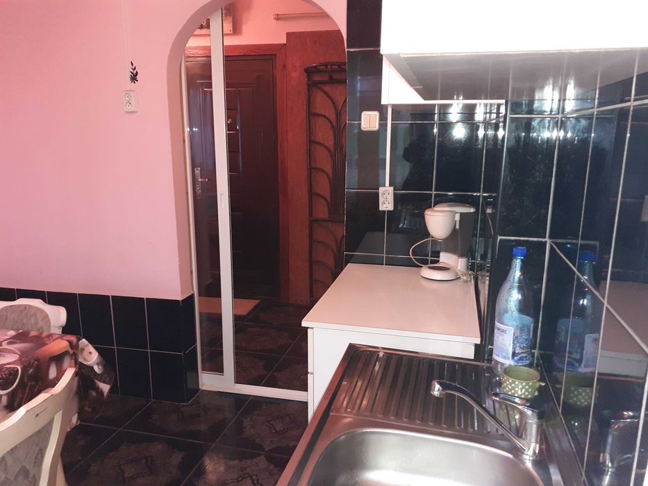 Apartament 2 camere de închiriat Hunedoara zona Teatru