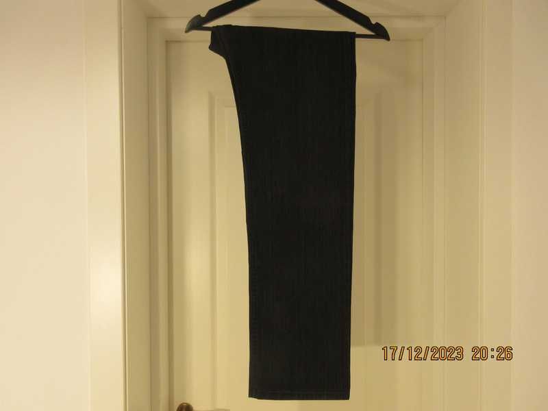 Blugi Brax Carlos Talie 31/80 cm.