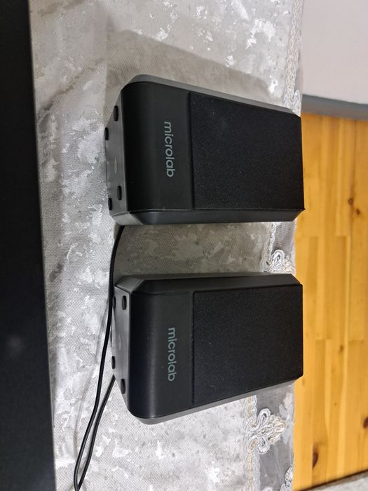 Microlab kolonka sotiladi