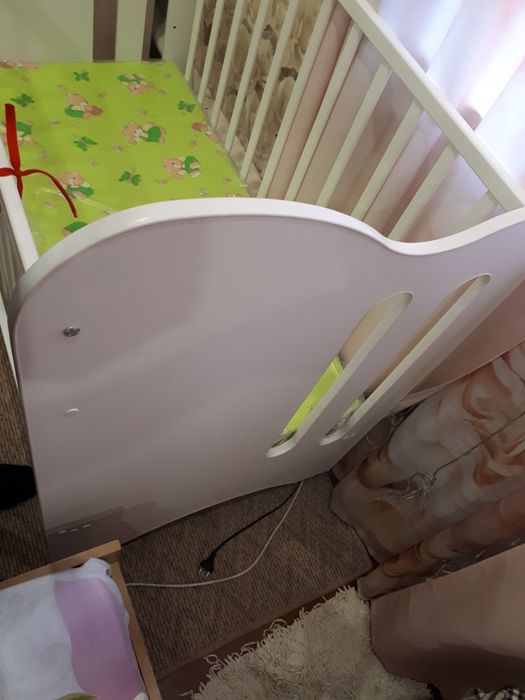 Детская кроватка