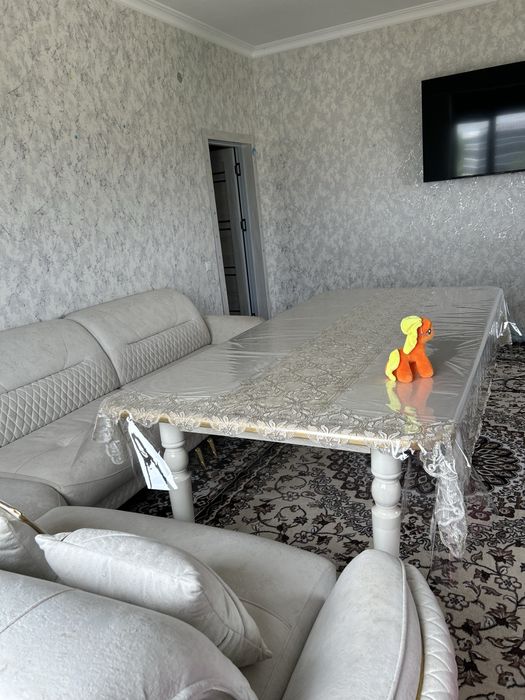 Mebelllar va  hontahtasi sotiladi