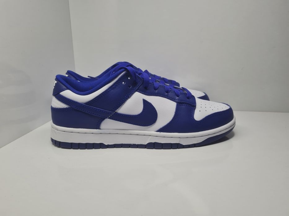 Кецове Nike Dunk Low

Чисто нови с кутия. 

Размер 44 стелка 28 см.

Цена 60 евро.