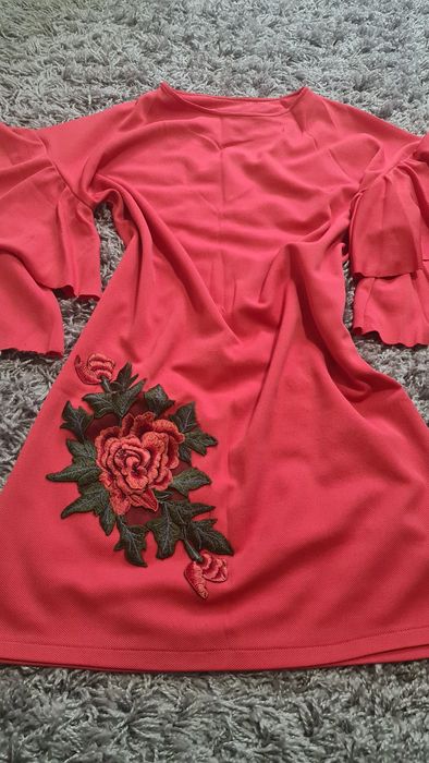 Vând rochie de ocazie roz mărimea 40-44