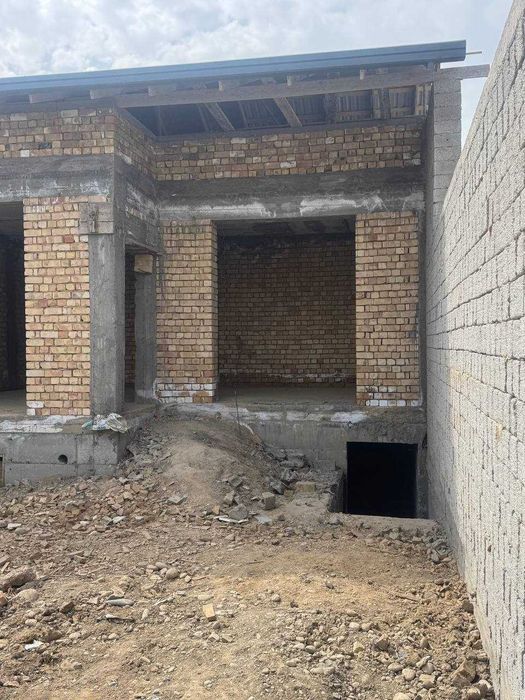 Продаётся участок 2,4 Соток неподалёку от базара (FOOD CITY) ! ! !