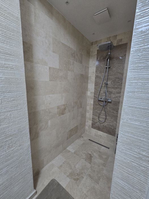 Vand apartament cu doua camere