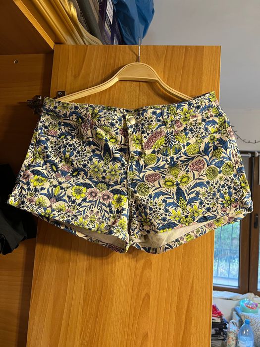 Pantaloni damă scurți H&M denim mărimea 40