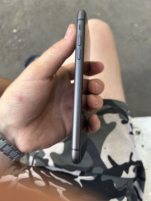 Iphone 11……………..