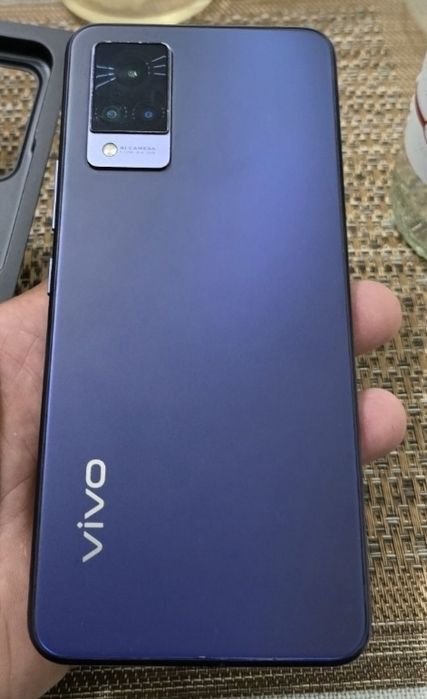 Vivo V21 ram 8+4 128 gb