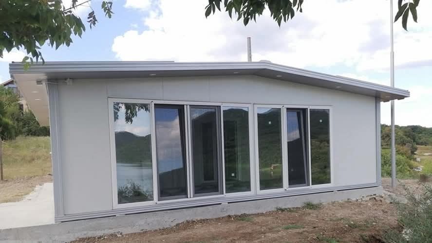 Vand case din containere modulare 8 x  11.5m