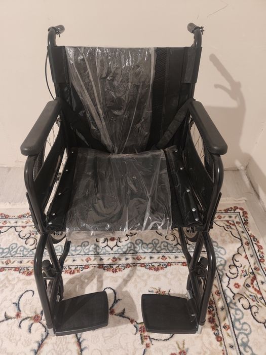 Продам инвалидную коляску